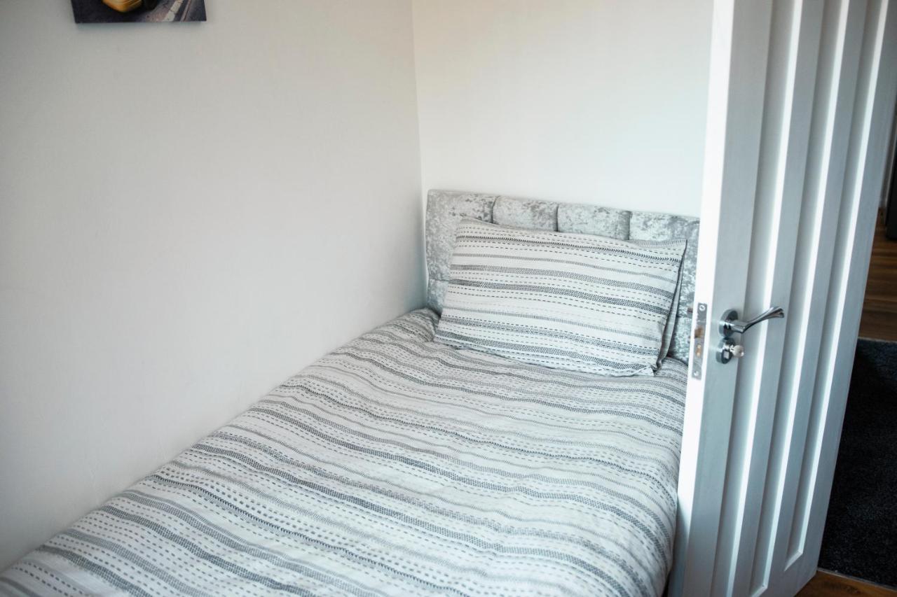 Cosy Home Near Nec, Bhx Bullring & Solihull Birmingham Bagian luar foto