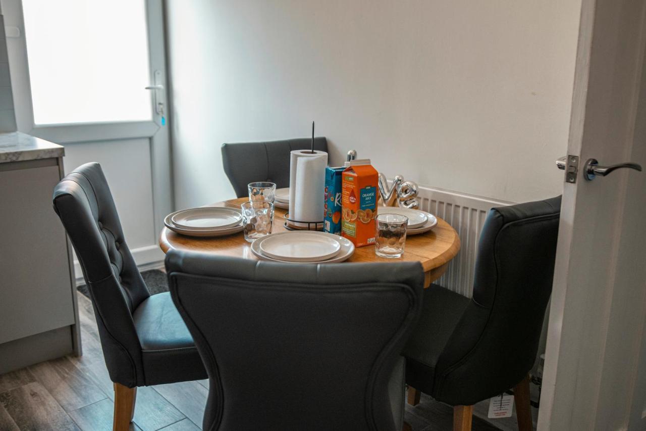 Cosy Home Near Nec, Bhx Bullring & Solihull Birmingham Bagian luar foto