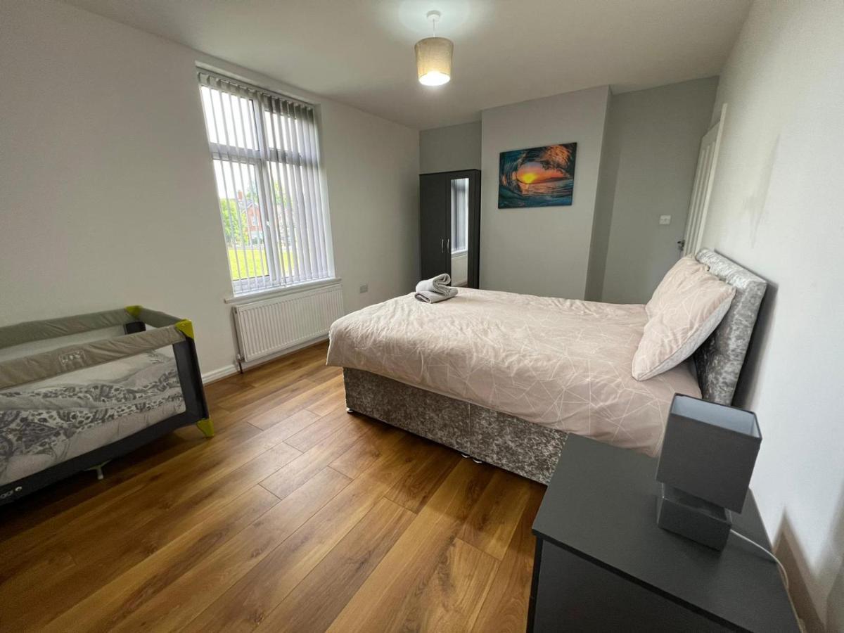 Cosy Home Near Nec, Bhx Bullring & Solihull Birmingham Bagian luar foto